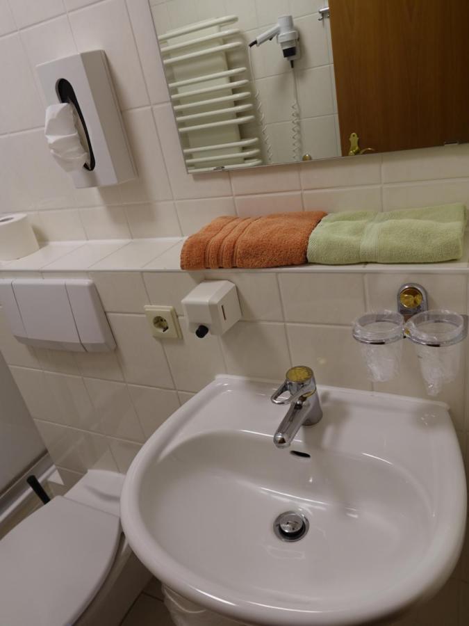 Adler-Hotel Delitzsch Ngoại thất bức ảnh