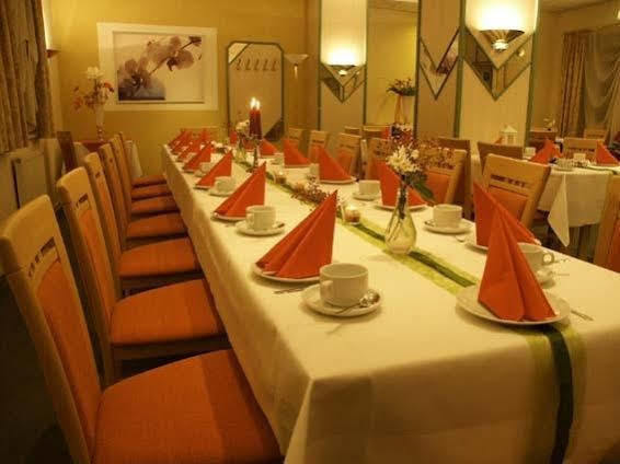 Adler-Hotel Delitzsch Ngoại thất bức ảnh