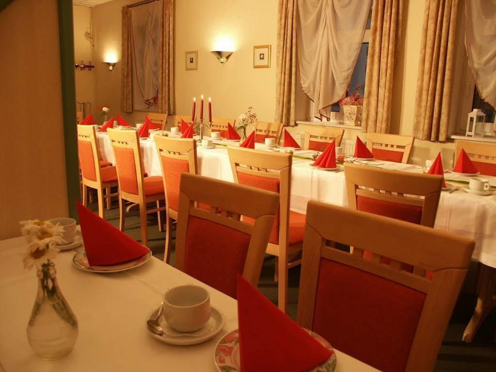Adler-Hotel Delitzsch Ngoại thất bức ảnh